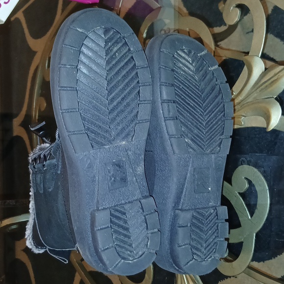 All in motion euc genuine leather boots - Picture 4 of 5